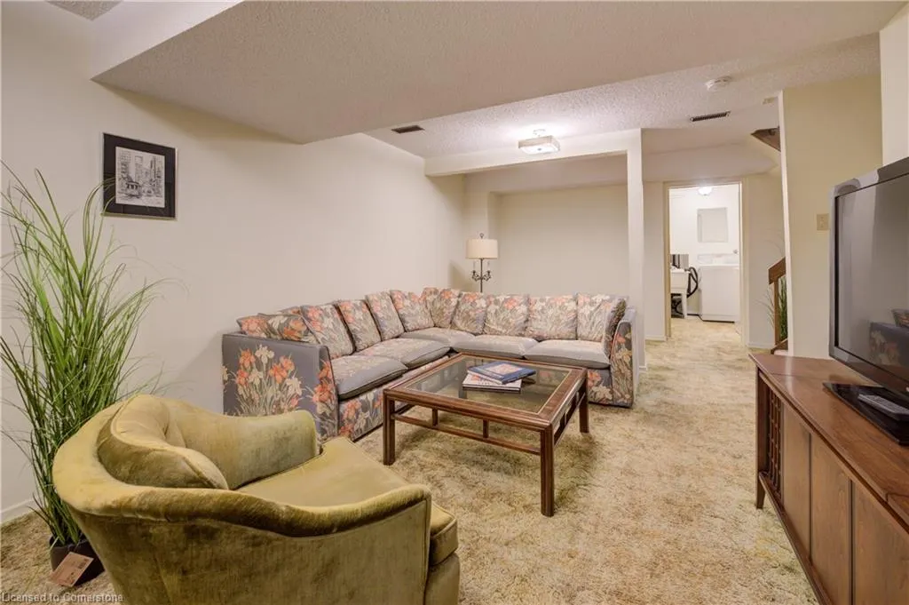 493 Beechwood Drive, #4