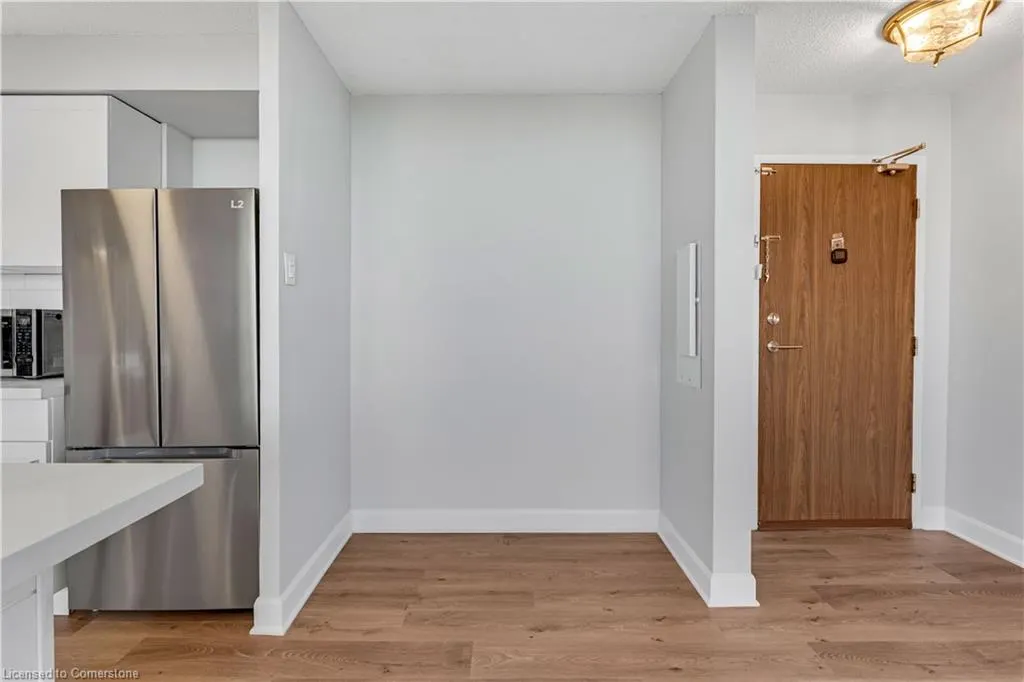 2301 Derry Road W, #1004