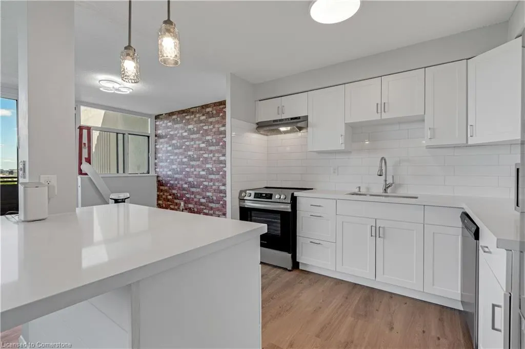 2301 Derry Road W, #1004
