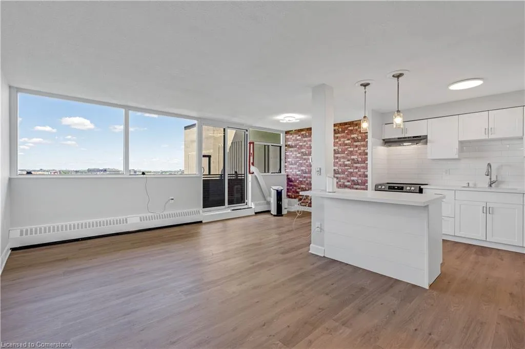 2301 Derry Road W, #1004