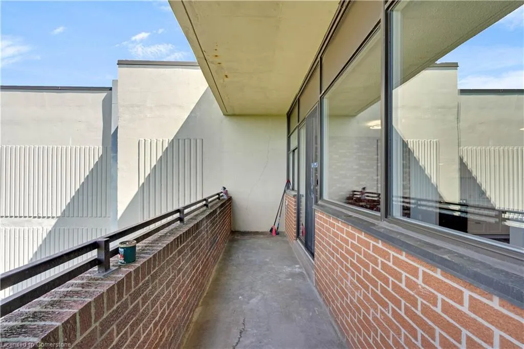 2301 Derry Road W, #1004