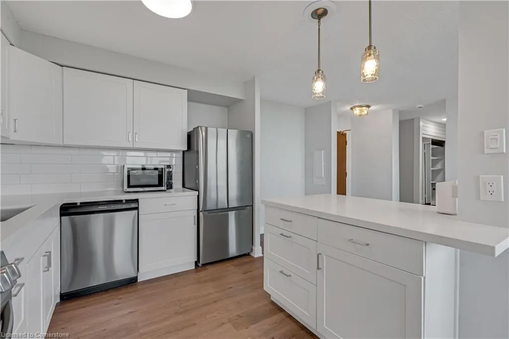 2301 Derry Road W, #1004