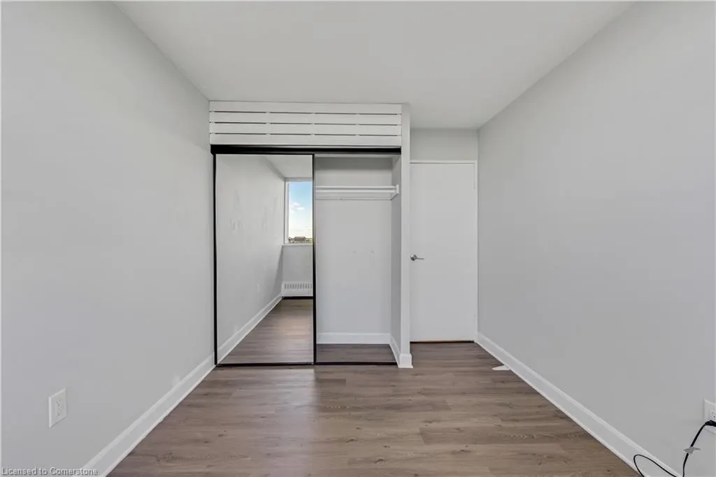 2301 Derry Road W, #1004