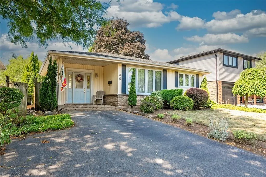652 Ardleigh Crescent