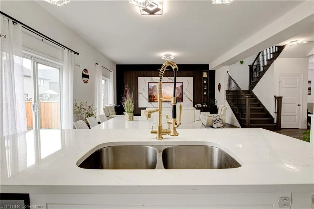 28 Sass Crescent