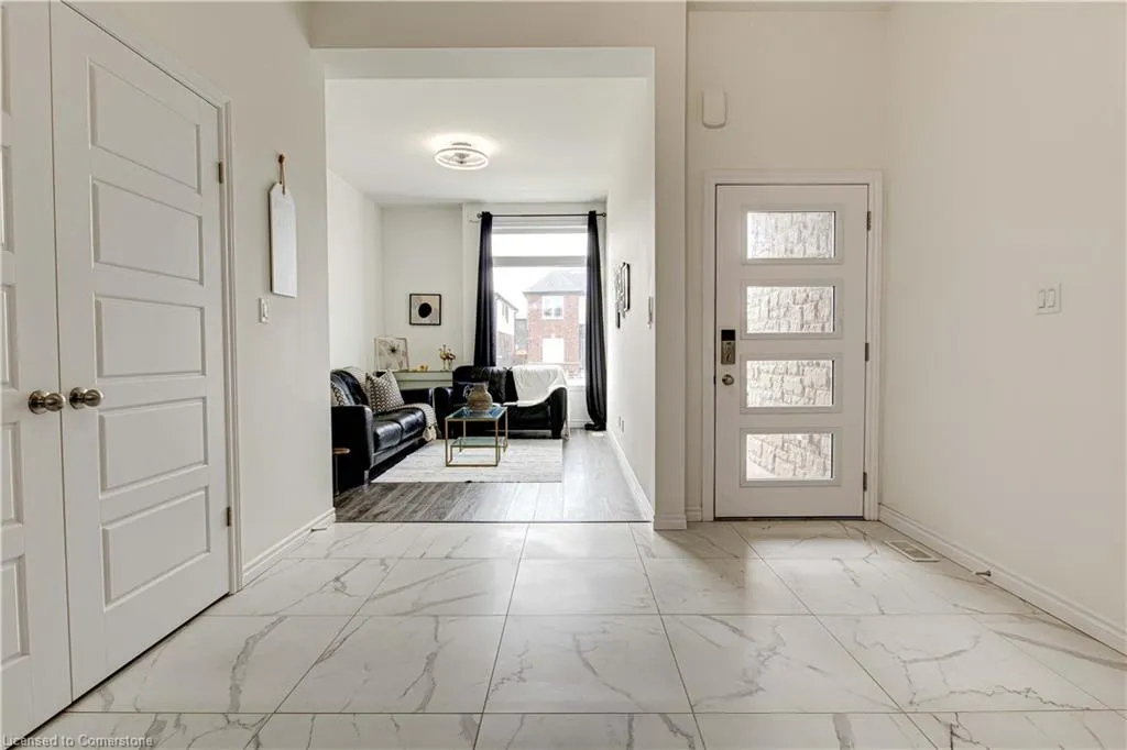 28 Sass Crescent