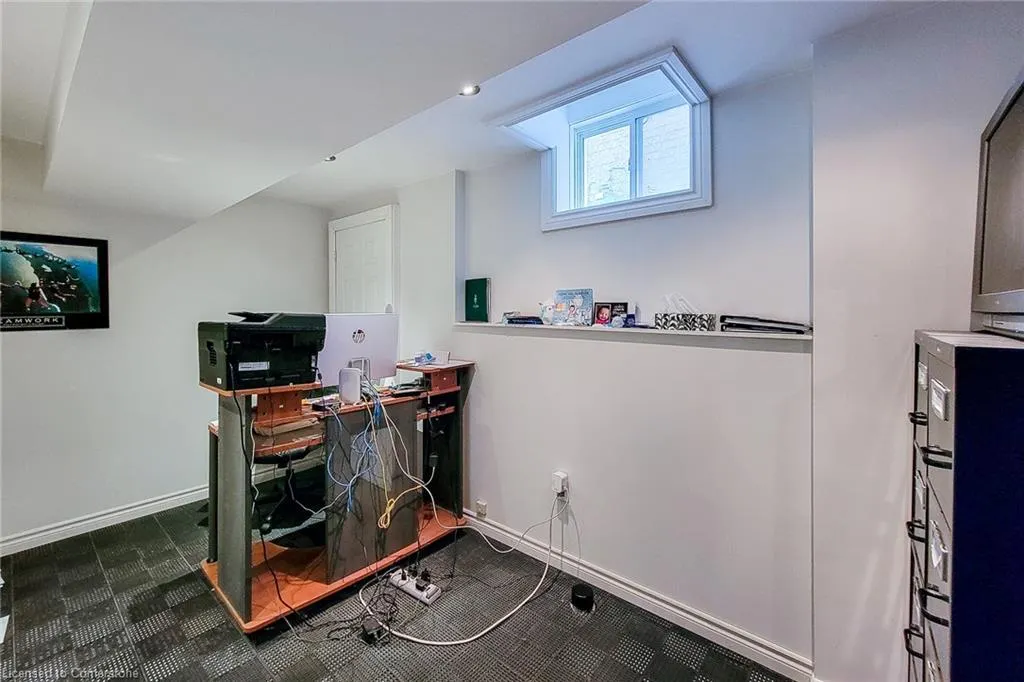 128 Montreal Circle