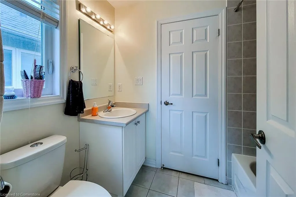 128 Montreal Circle