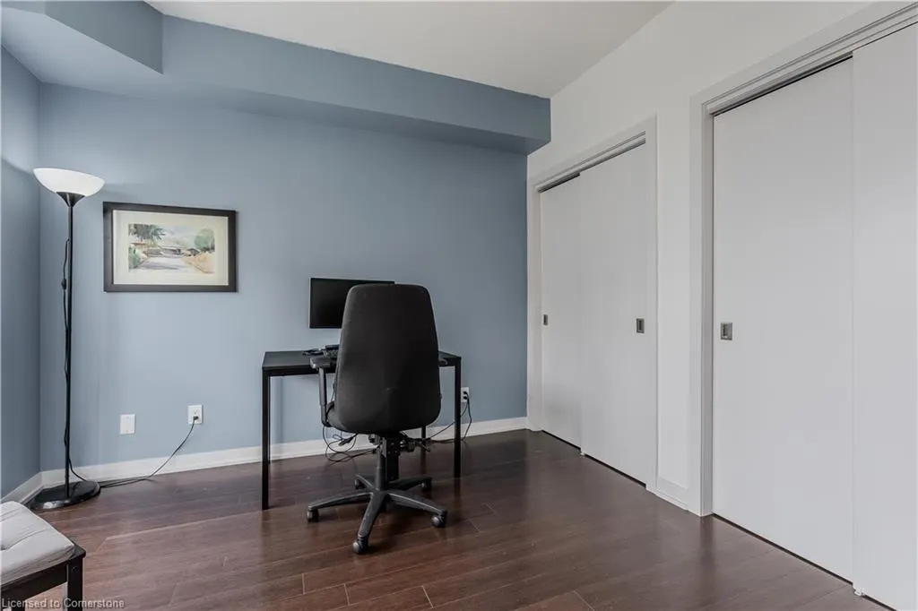 551 Maple Avenue, #814