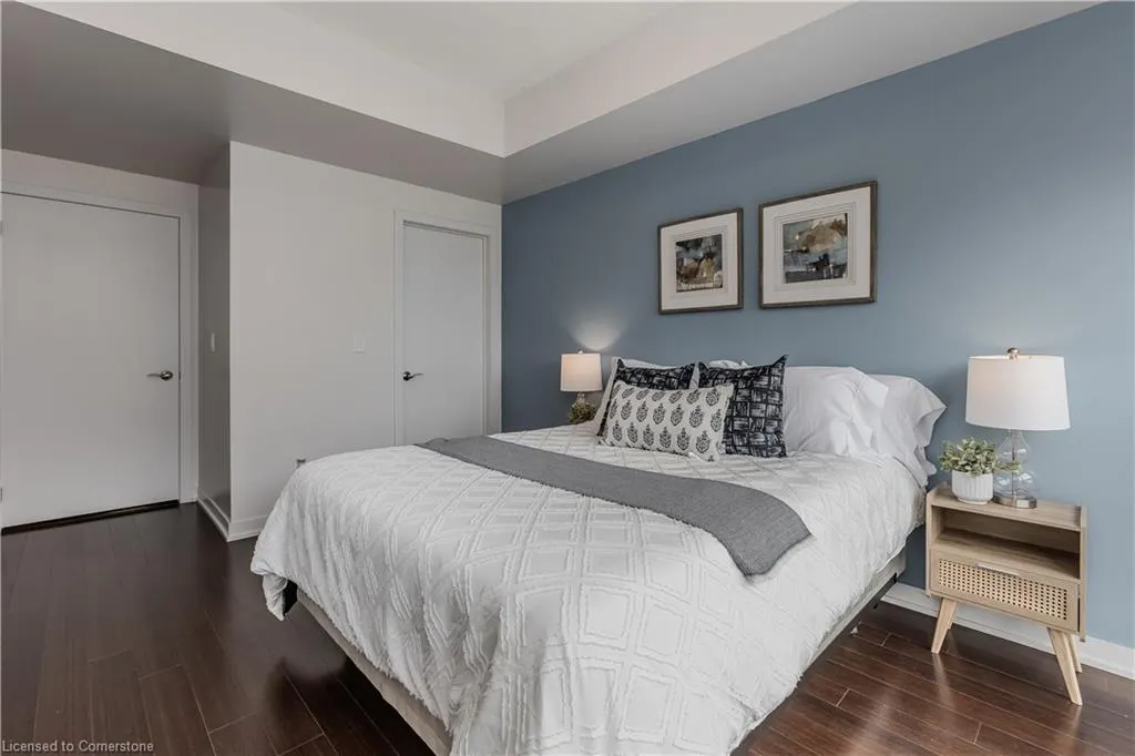 551 Maple Avenue, #814