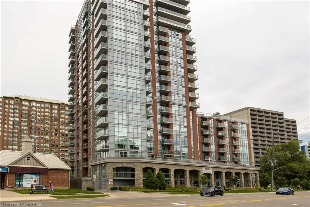 551 Maple Avenue, #814