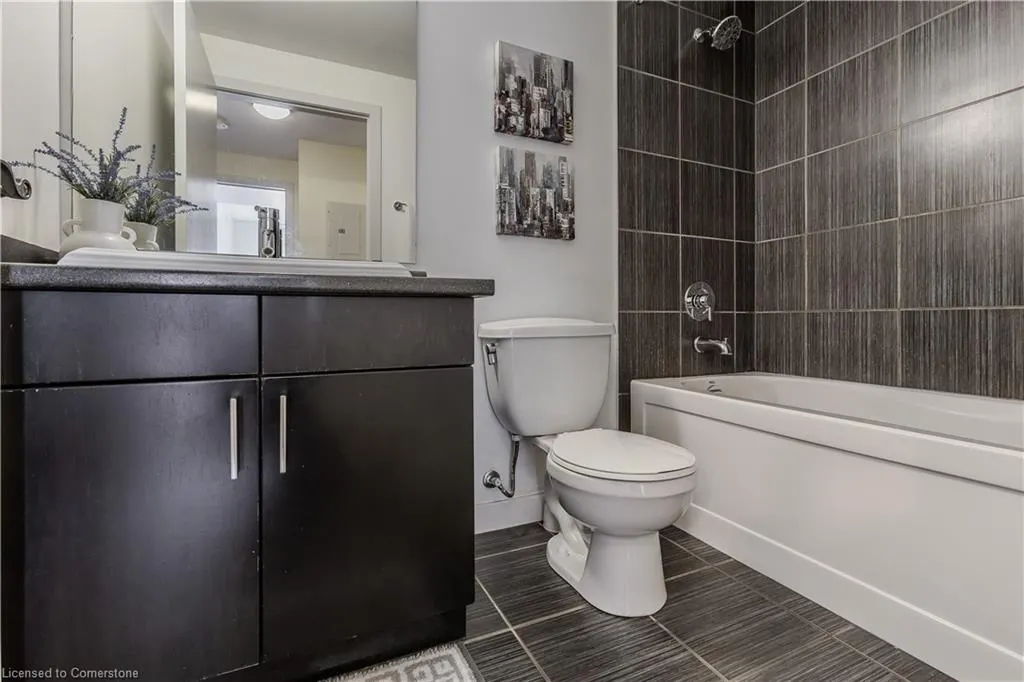 551 Maple Avenue, #814