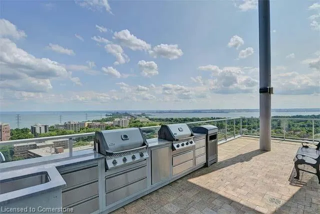 551 Maple Avenue, #814
