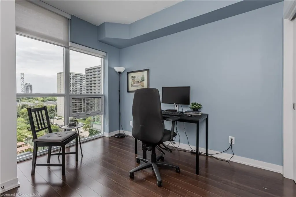 551 Maple Avenue, #814