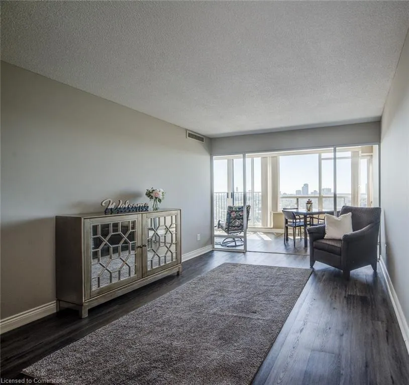 6 Willow Street, #2203