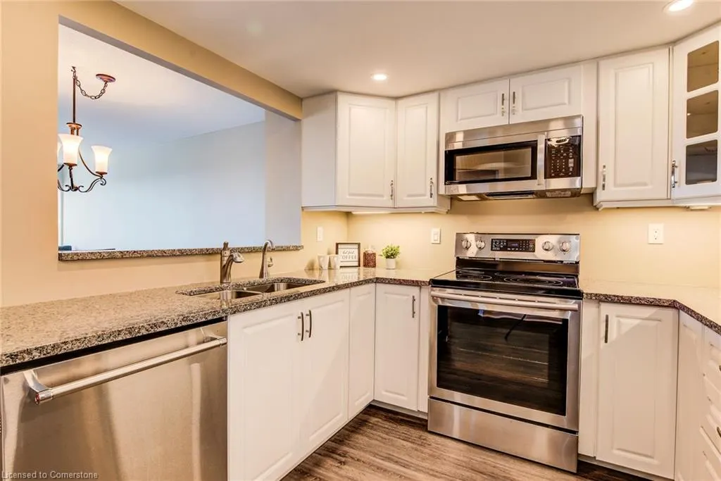 6 Willow Street, #2203