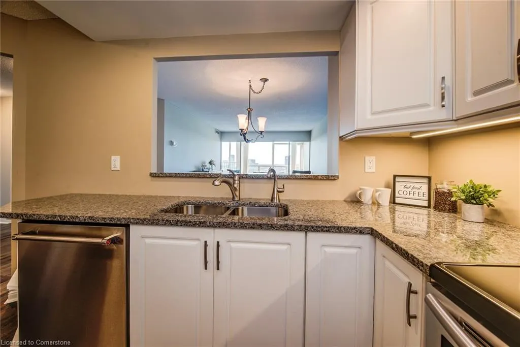 6 Willow Street, #2203
