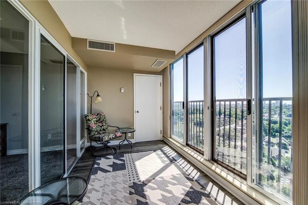 6 Willow Street, #2203