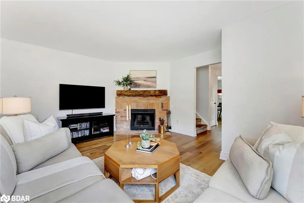 873 Laurier Avenue
