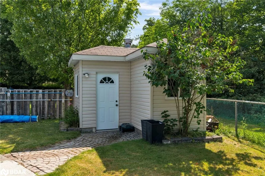 70 Lillian Crescent