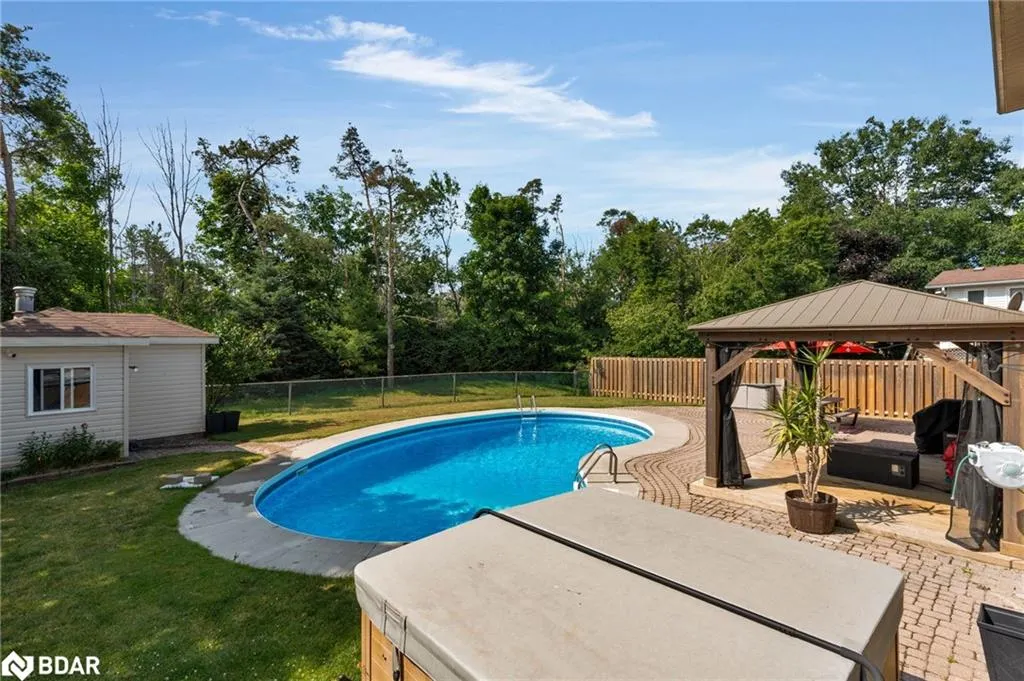 70 Lillian Crescent