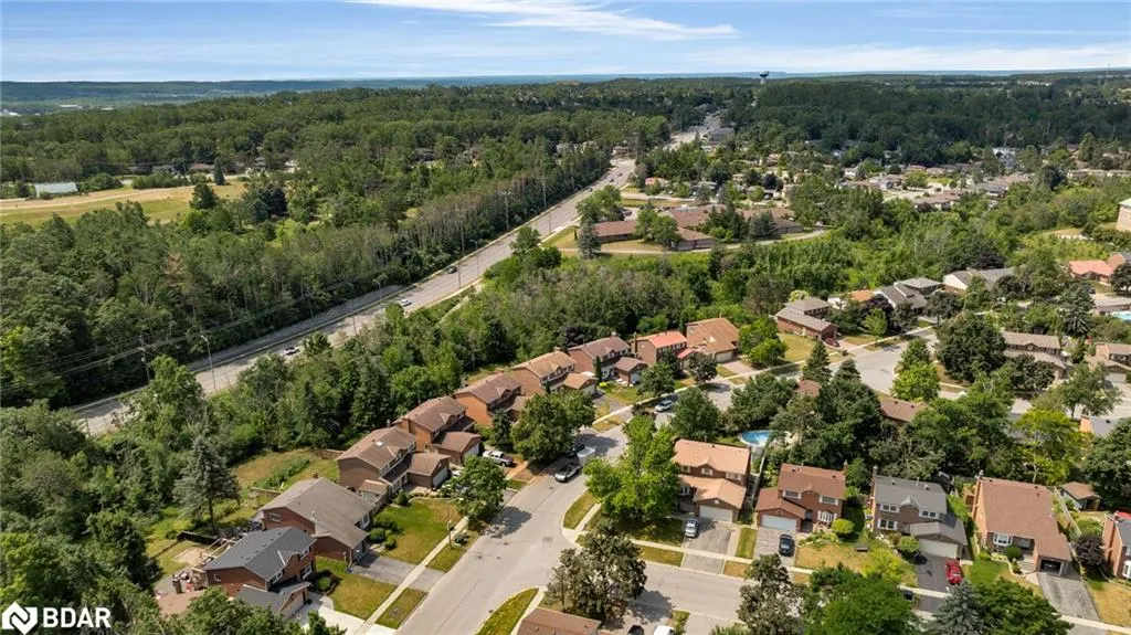 70 Lillian Crescent