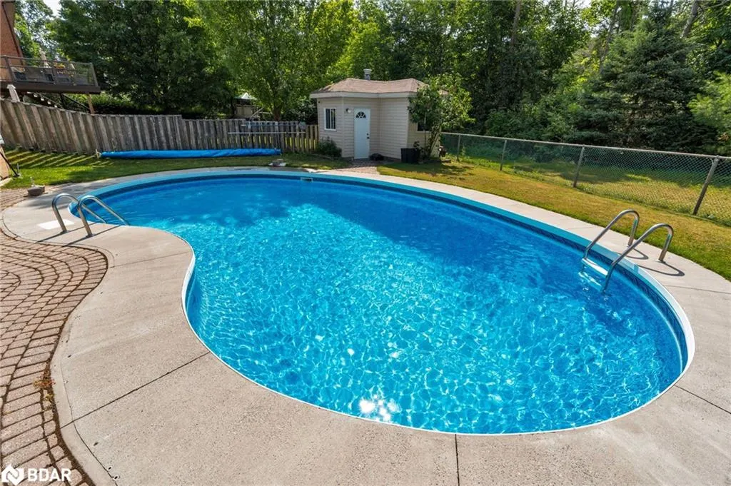 70 Lillian Crescent