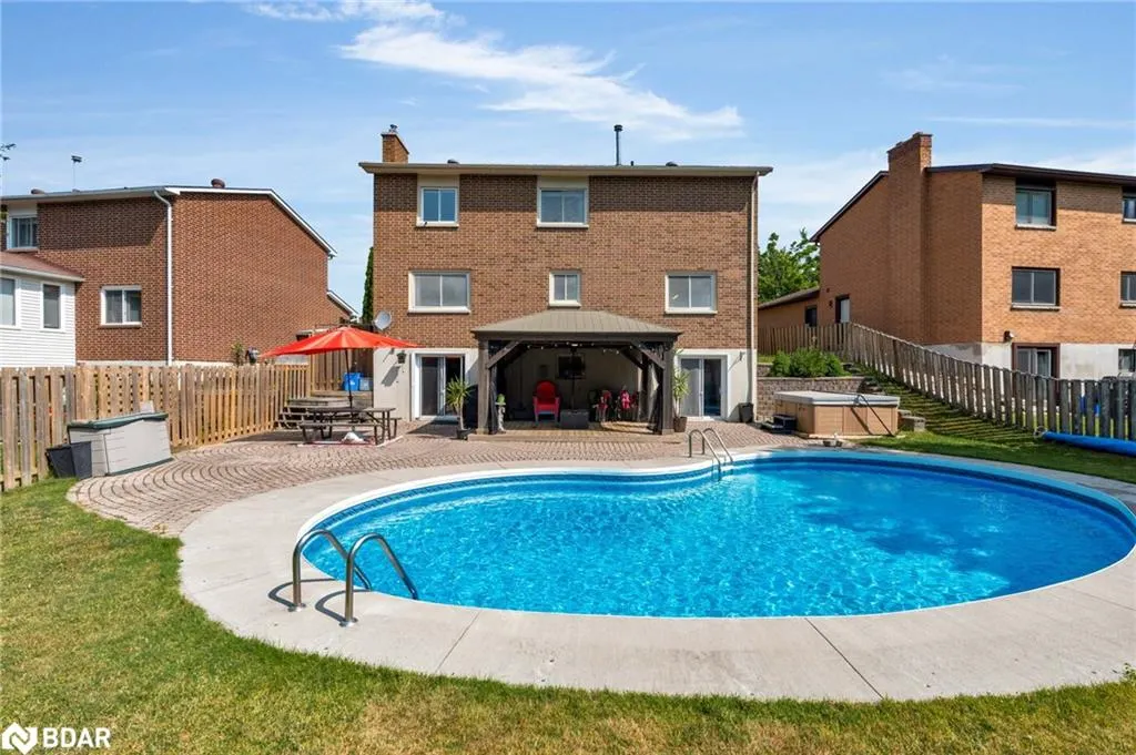 70 Lillian Crescent