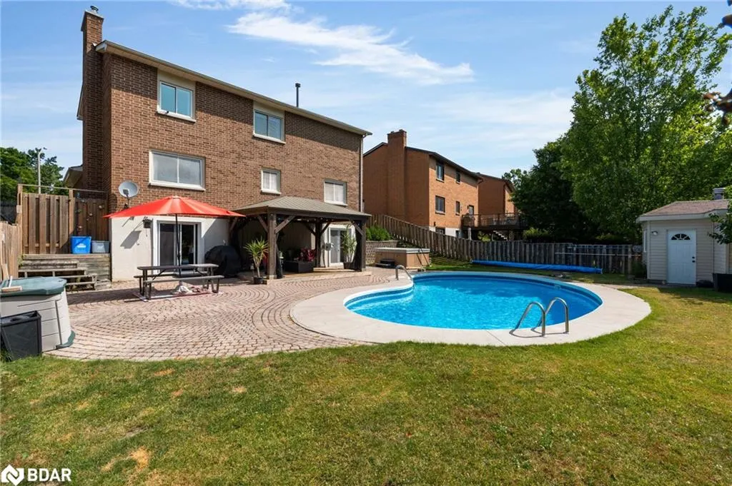 70 Lillian Crescent