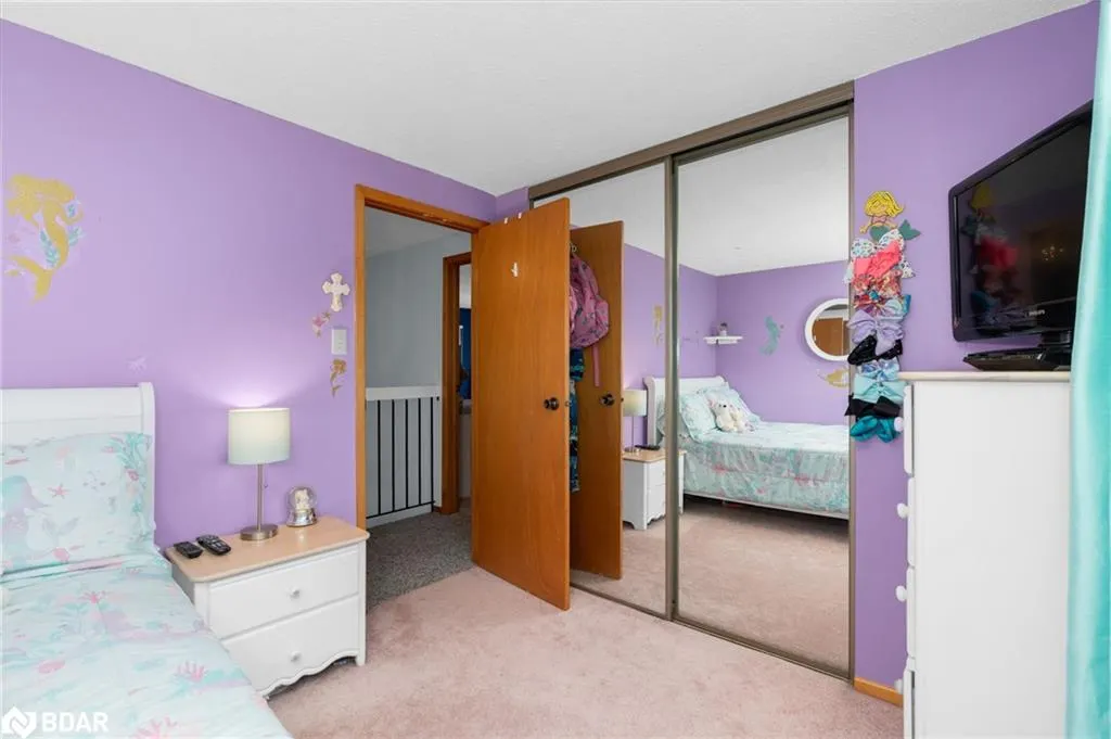 70 Lillian Crescent