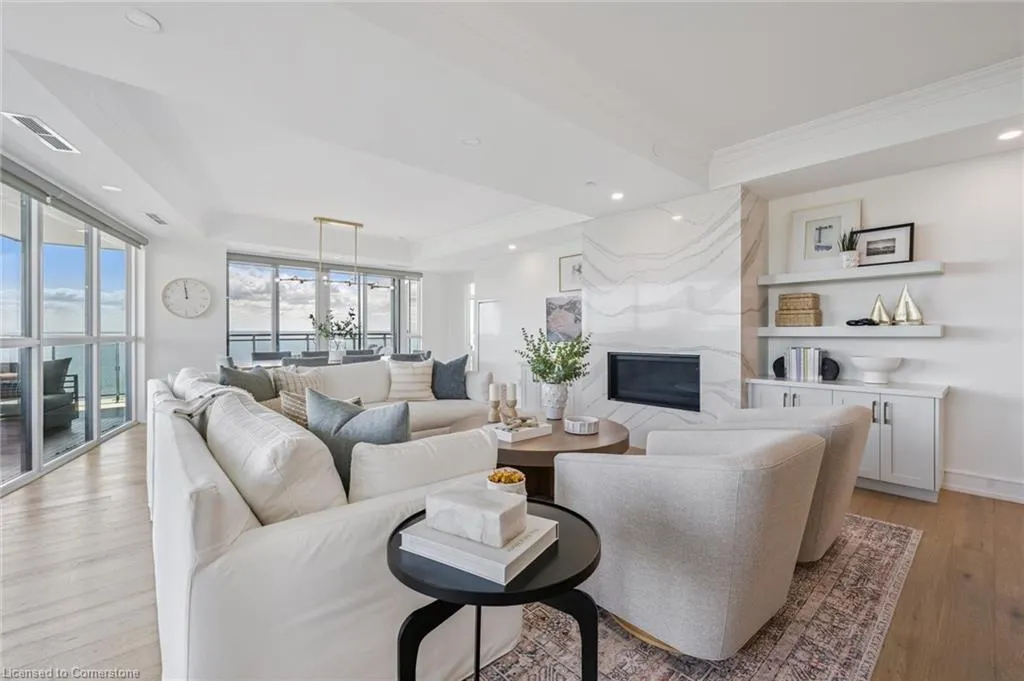 2060 Lakeshore Road, #508