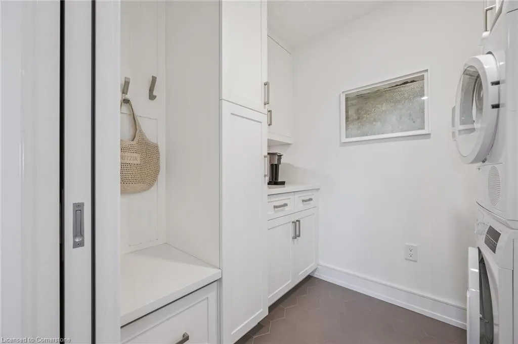 2060 Lakeshore Road, #508
