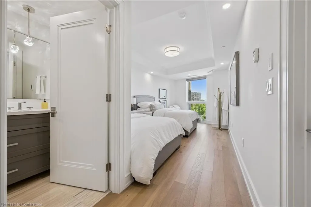 2060 Lakeshore Road, #508