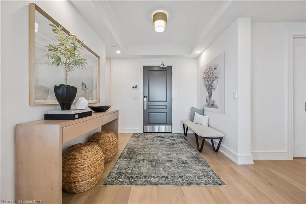 2060 Lakeshore Road, #508
