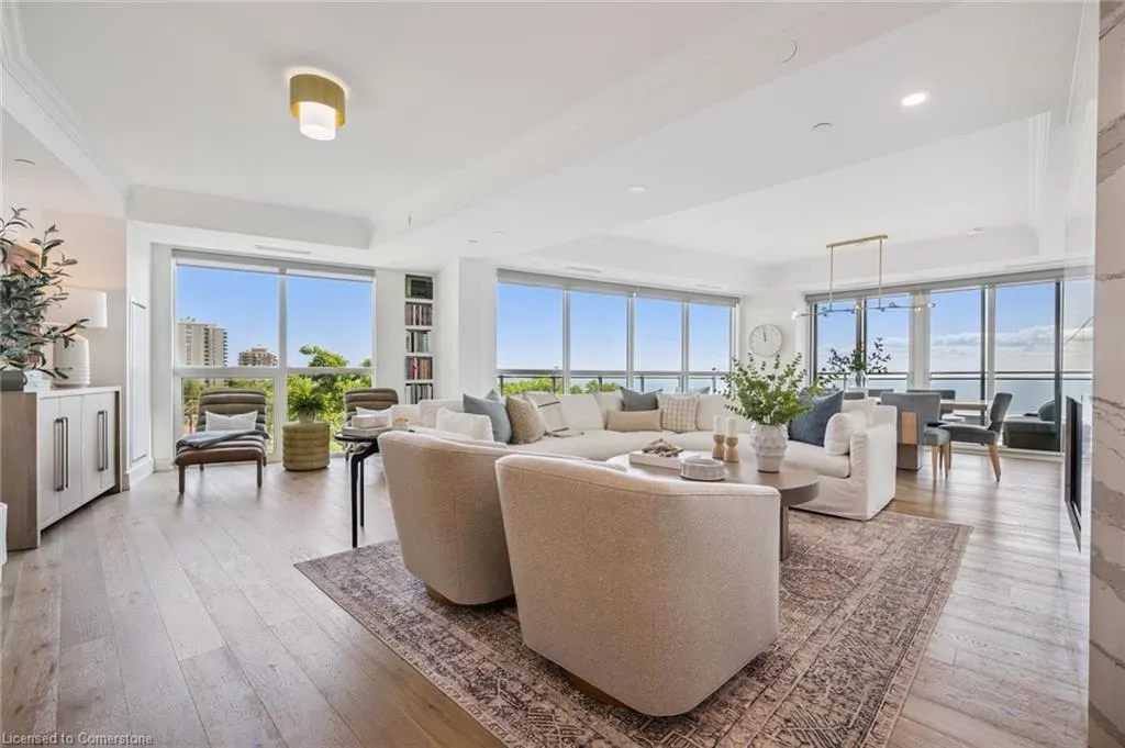 2060 Lakeshore Road, #508