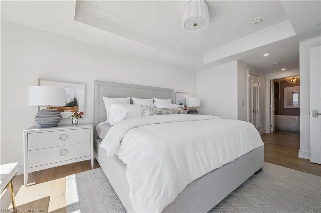 2060 Lakeshore Road, #508