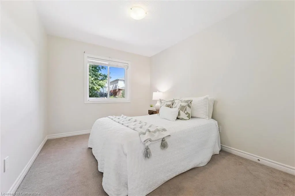 158 Kemp Crescent