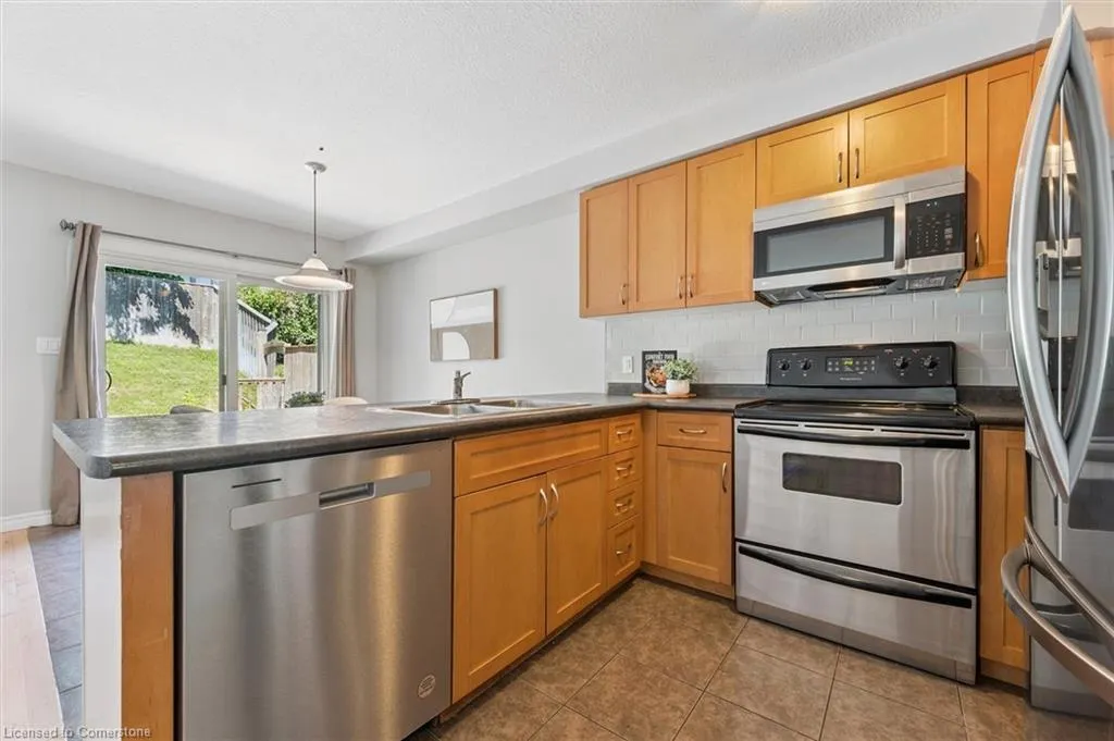 158 Kemp Crescent