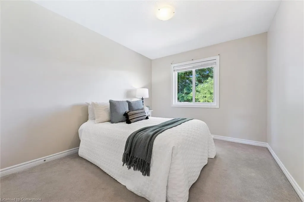 158 Kemp Crescent