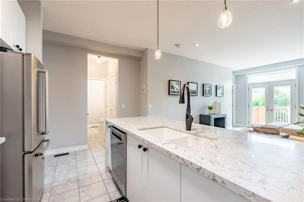 5056 New Street, #15