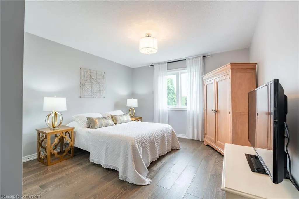 5056 New Street, #15
