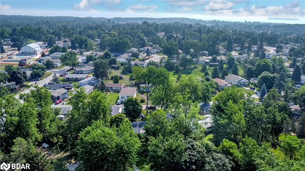 85 Hawthorne Drive