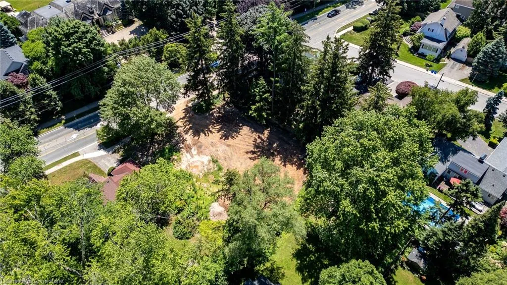 2379 Lakeshore Road