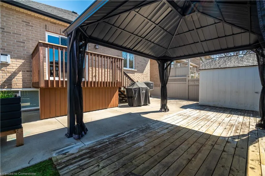 10 Greenbrook Drive, #10