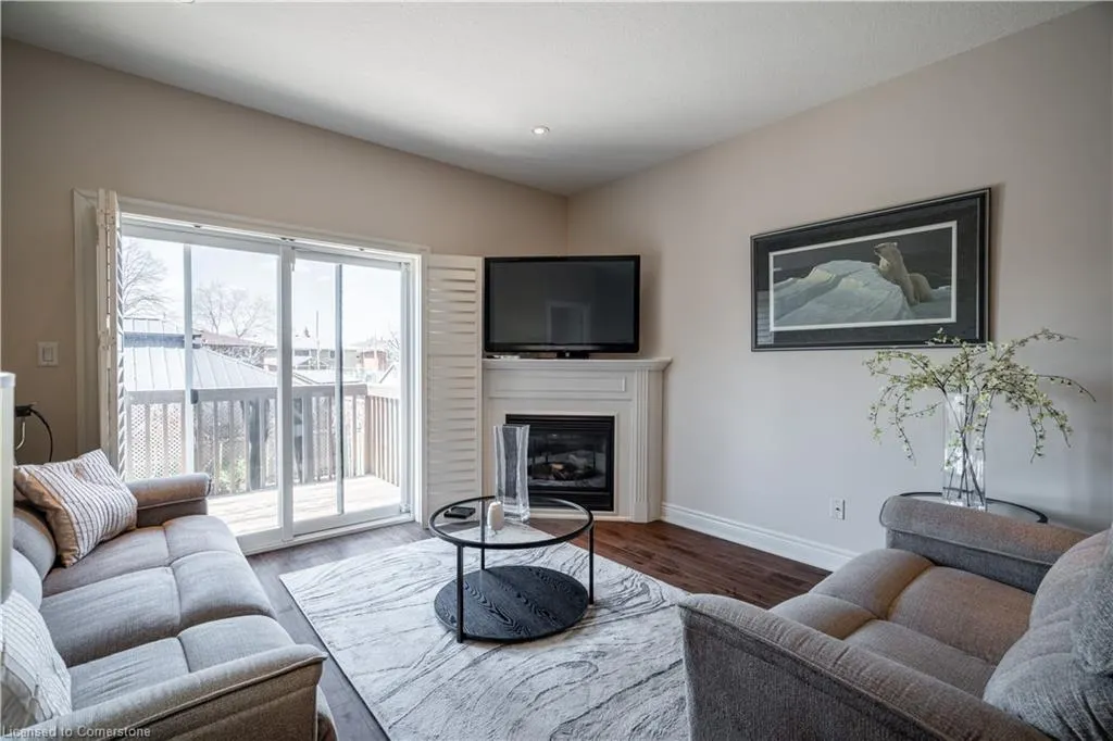10 Greenbrook Drive, #10