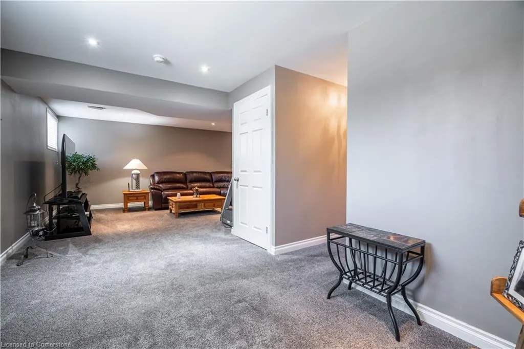 10 Greenbrook Drive, #10