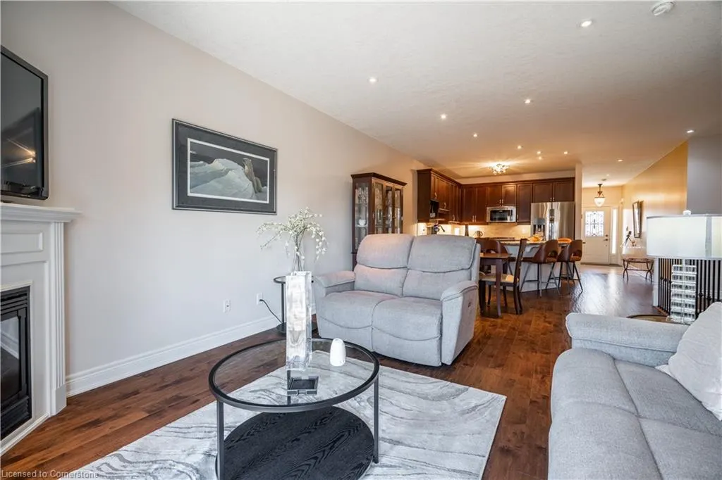 10 Greenbrook Drive, #10