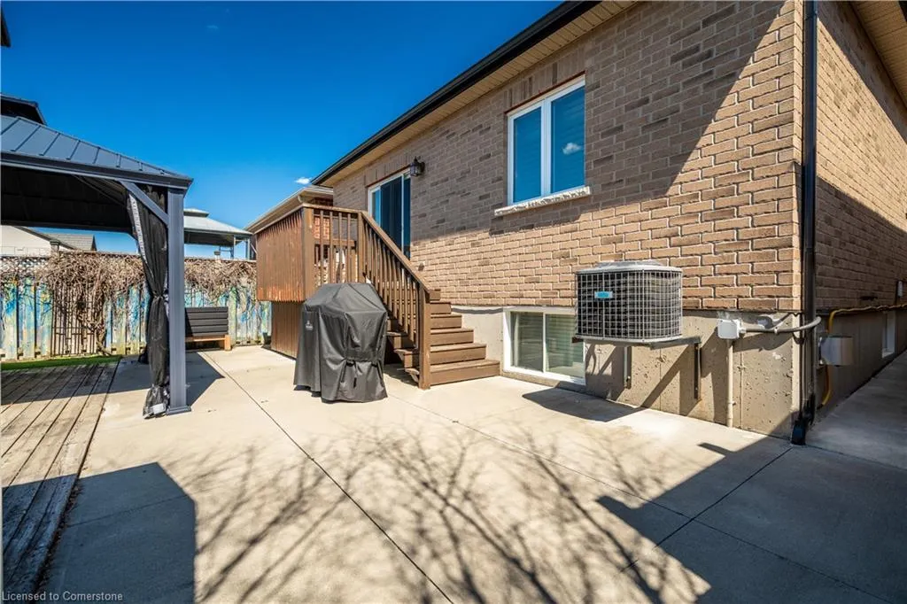 10 Greenbrook Drive, #10