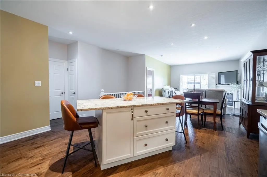 10 Greenbrook Drive, #10