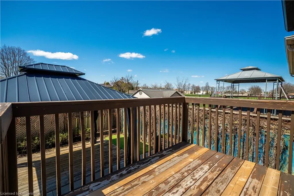 10 Greenbrook Drive, #10